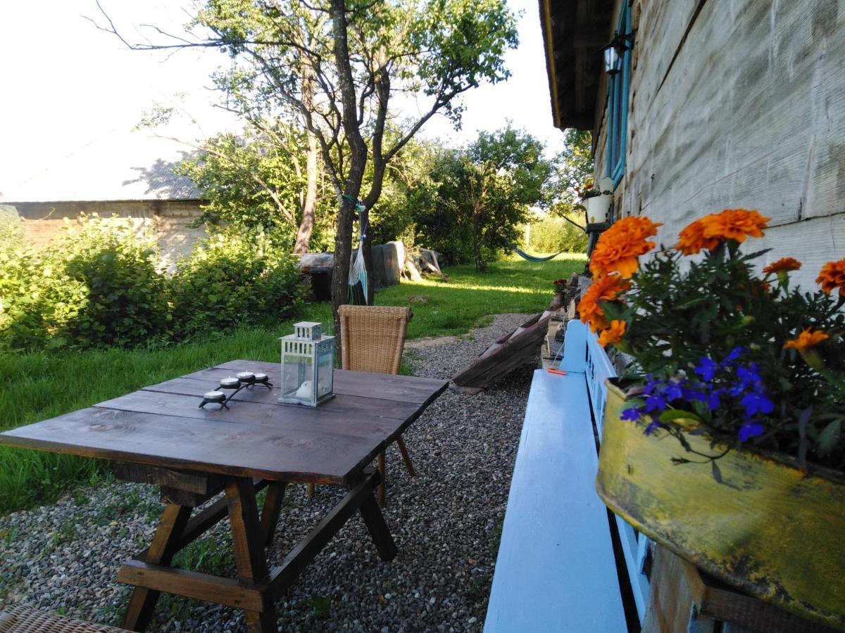 Small Apartment In Breb S Cosy Barn Exteriör bild